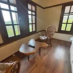 Apartment Bakoglu Konagi *