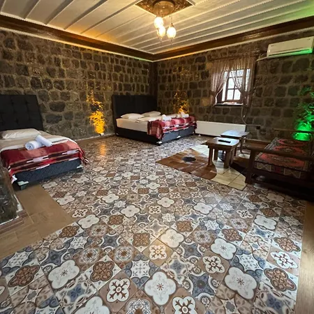 Apartment Bakoglu Konagi *